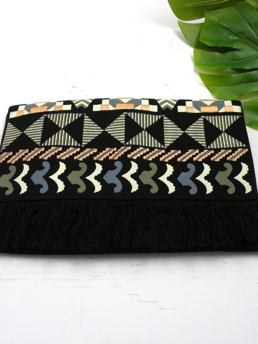 NWOT Stella & Dot Taj clutch